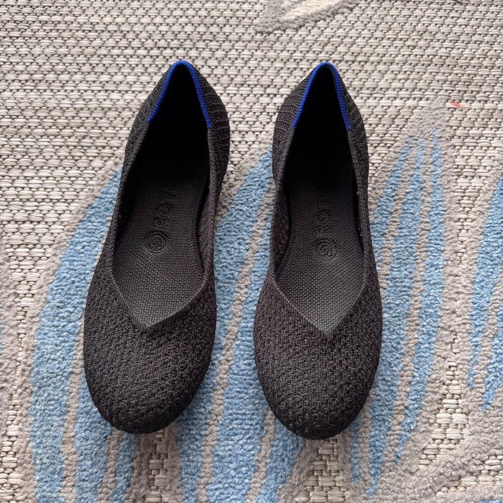 Rothy’s Women’s The Flat Knit Honeycomb Black/Blue Halo Slip-On Shoe Size 8‎